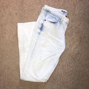 Super comfy low rise skinny jeans